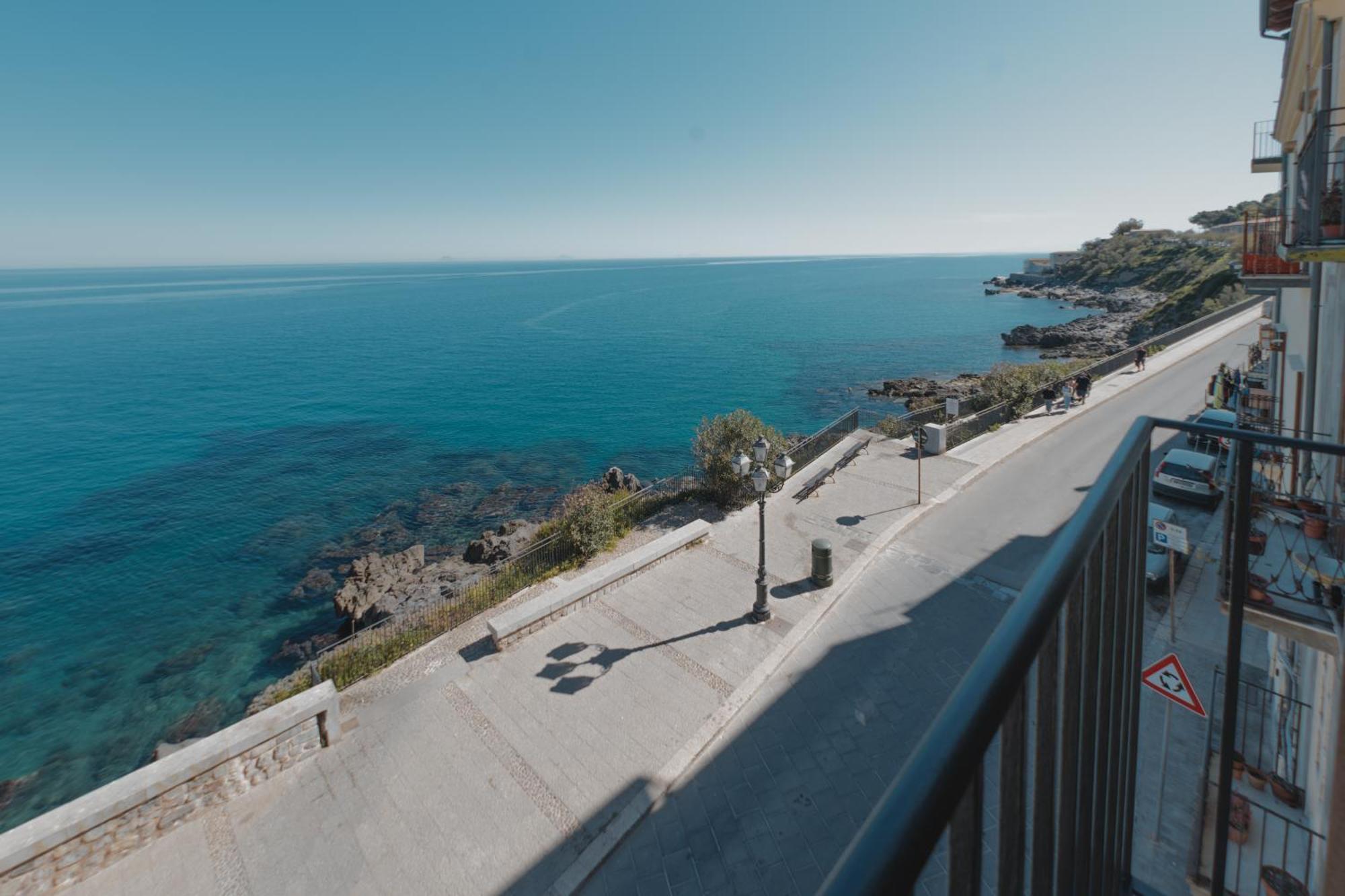 Tra La Rocca E Il Mare Di Cefalù Exteriör bild